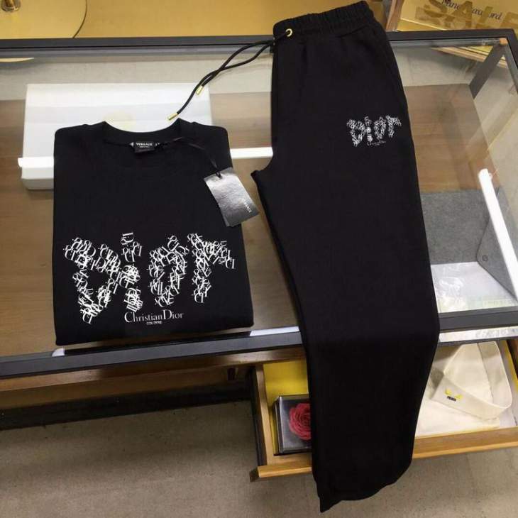 Picture of Dior Sweater Suits _SKUDiorM-5XLkdtn20138800